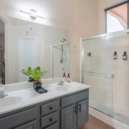 Tranquil Oasis: Experience Luxury Living! Villa Phoenix Exterior photo